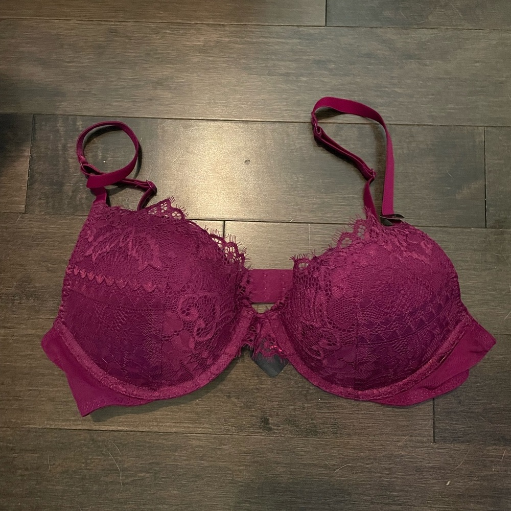 La senza bra size: 36B